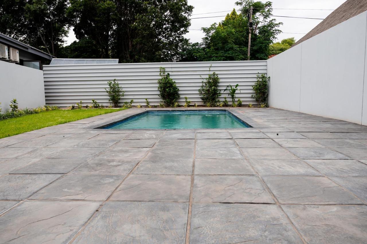 Villa Gracia Guesthouse Klerksdorp Exteriör bild