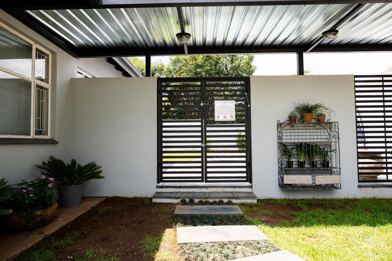 Villa Gracia Guesthouse Klerksdorp Exteriör bild