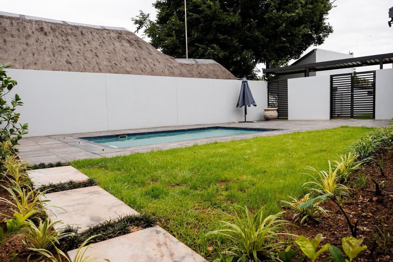 Villa Gracia Guesthouse Klerksdorp Exteriör bild
